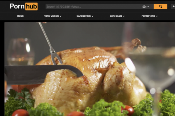 На порносайтах транслюють відео з індичкою, яка попереджає про шкоду порно